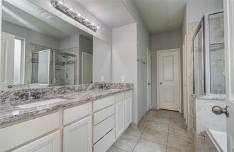 Building Photo - 24331 Kee Cresta Ct