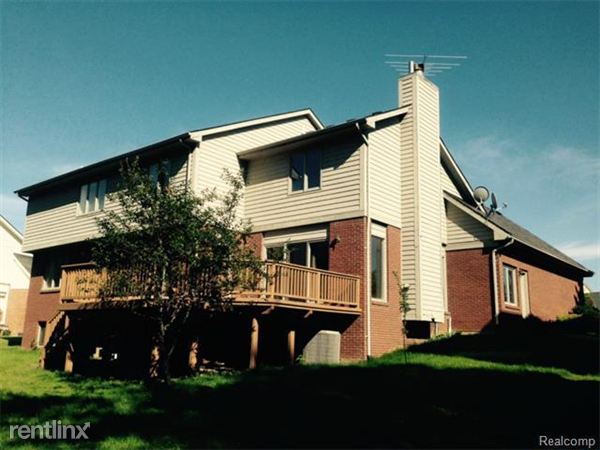 Building Photo - 7782 Watford Dr