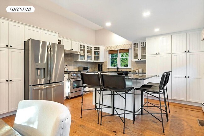 Foto del edificio - 70 Miller Ln E