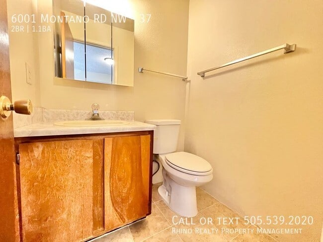 Foto del edificio - 6001 Montaño Rd NW