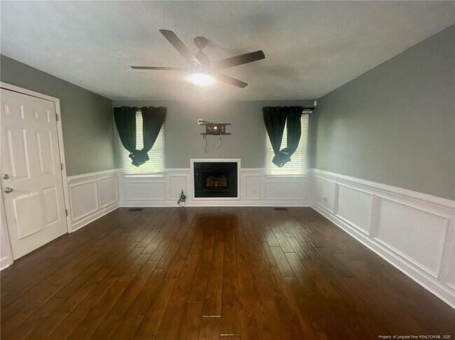 Foto del edificio - 5681 Pepperbush Dr