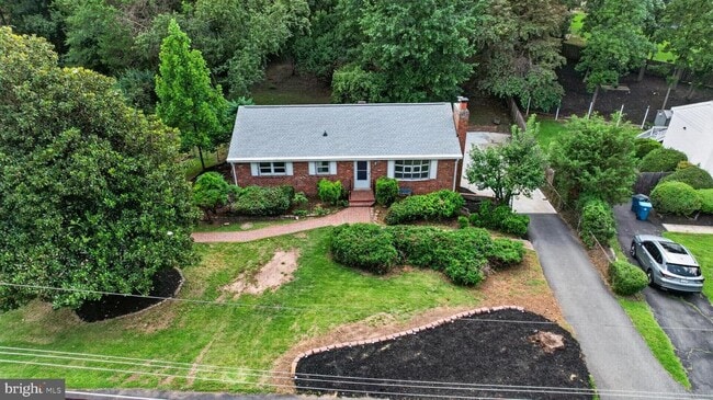 Building Photo - 6104 St John Dr