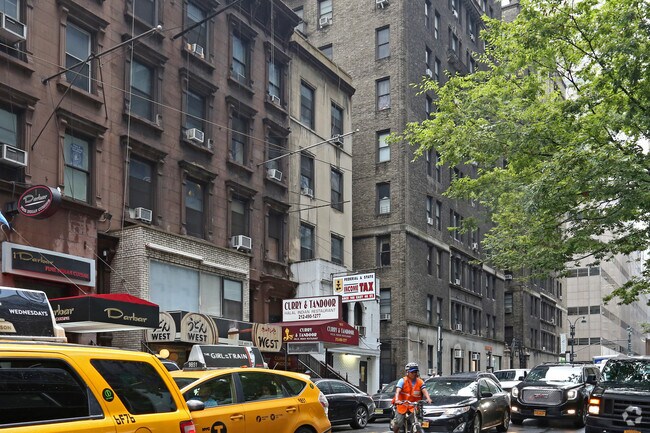 Building Photo - 146 E 46th St