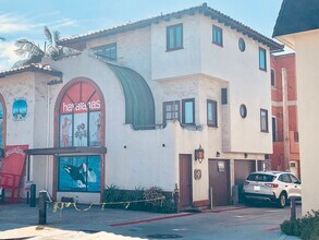 Building Photo - 796-798 Island Ct