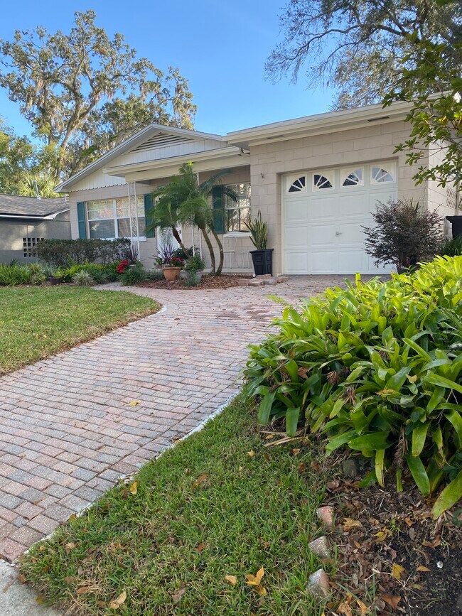 Foto del edificio - 612 Stetson St