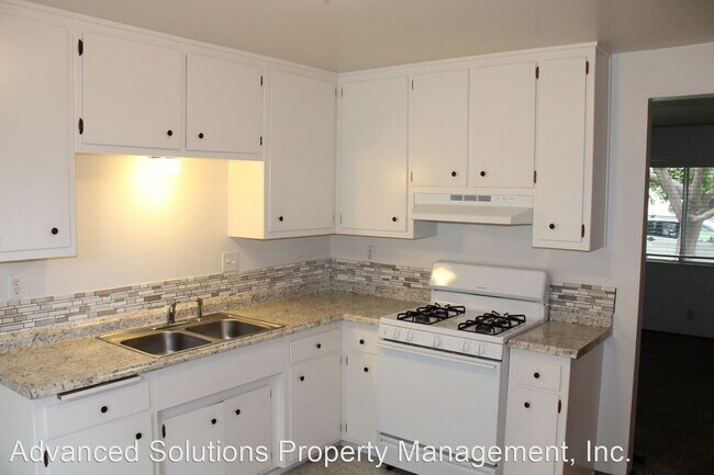 Building Photo - 3 br, 1 bath House - 2186 Solar Way