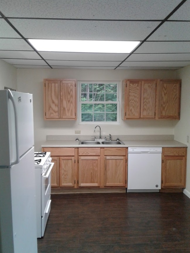 New Kitchen - 665 Price St