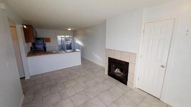 Building Photo - 915 Hathaway Dr