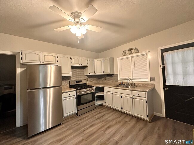 Foto del edificio - 74 Mt Pleasant St