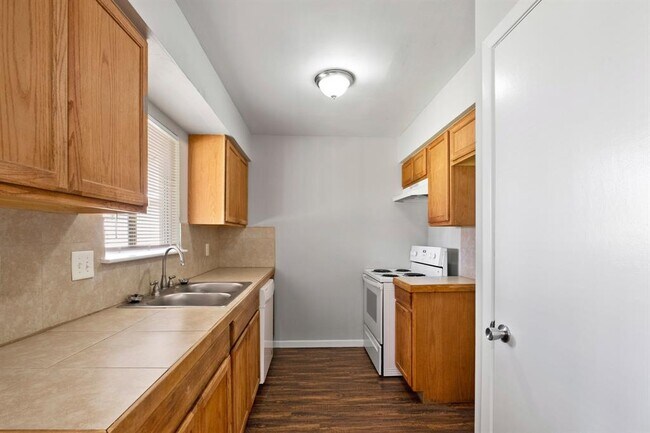 Foto del edificio - 13426 Edgeboro St