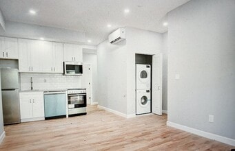 Building Photo - 75 Woodbine St