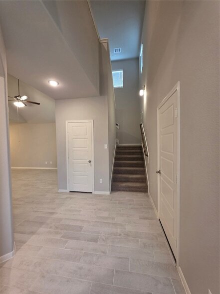 Building Photo - 1417 Sundown Gln Ln