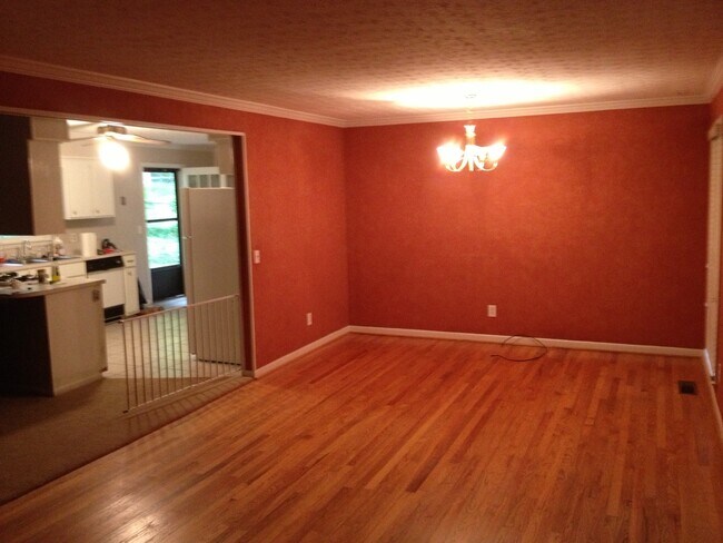 Foto del edificio - 3B/2B Home Available May!