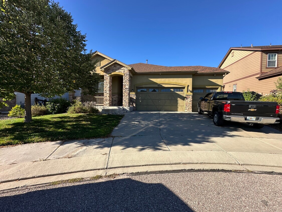 Foto principal - 8238 Hollygrape Ln