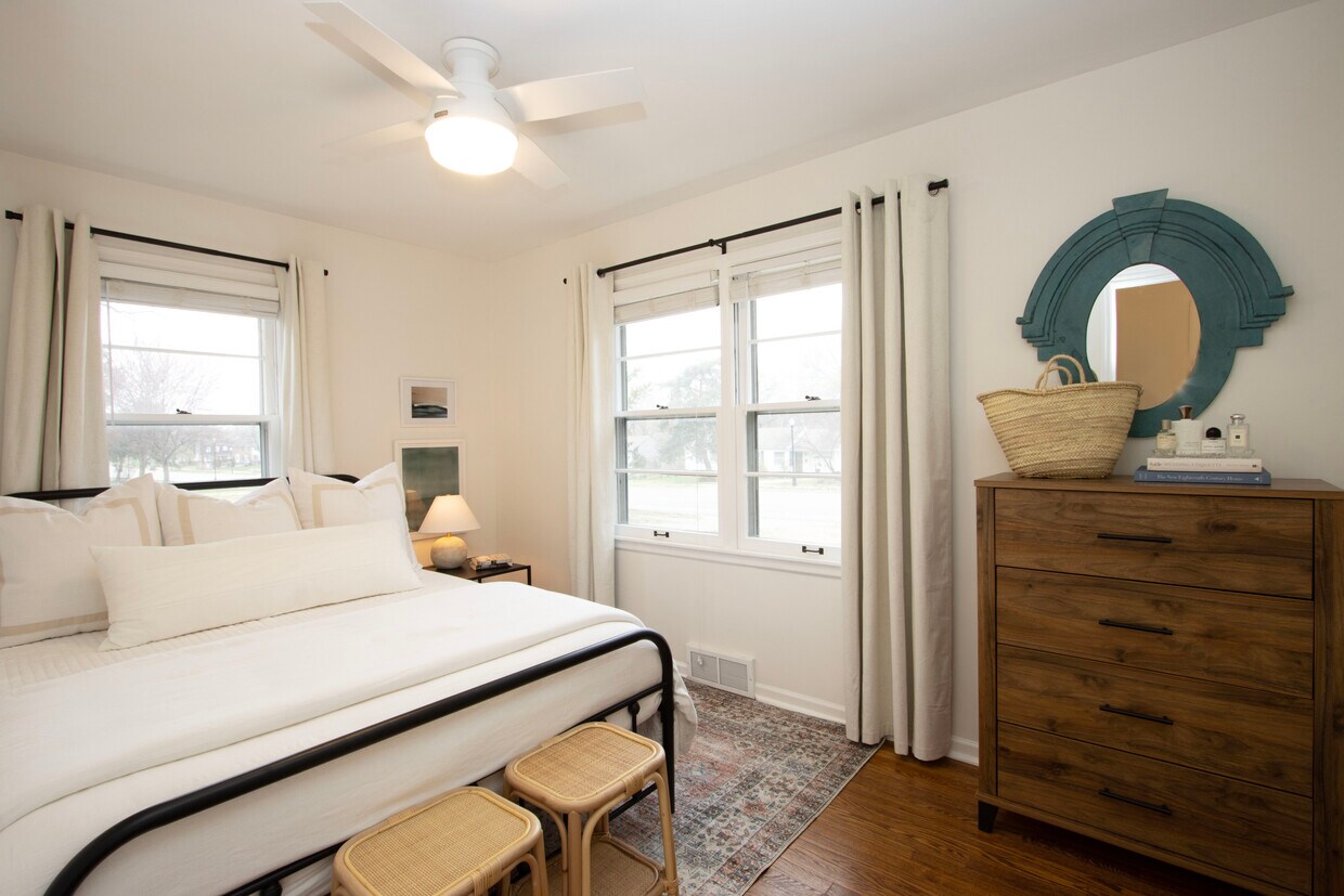 8343 Santa Fe Dr, Overland Park, KS 66212 House Rental in Overland Park, KS