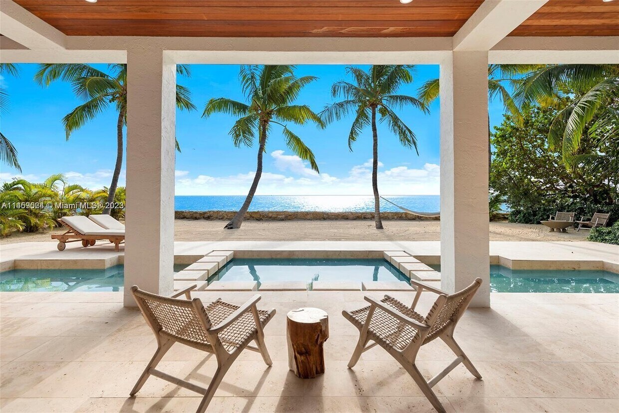 60 Ocean Front Dr, Key Largo, FL 33037 House Rental in Key Largo, FL