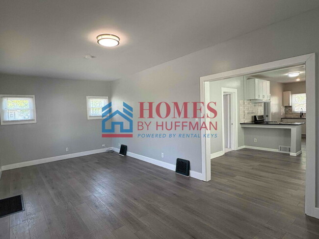 Foto del edificio - Two Bedroom House | Updated Unit
