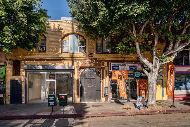 Building Photo - 2105-2107 E Cesar E Chavez Ave