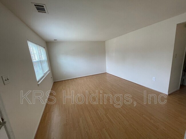 Photo - 1848 Fort Pulaski Ct Townhome