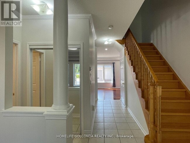 Building Photo - 847 Bur Oak Ave