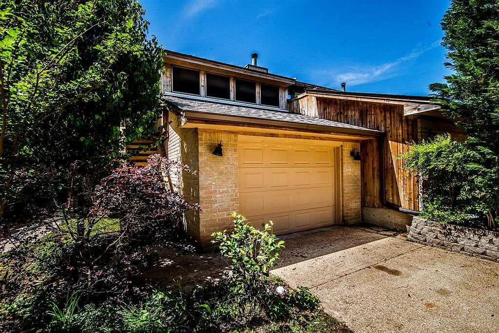 Foto principal - 1503 Wimbledon Dr