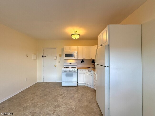Foto del edificio - 39 Glenridge Ave