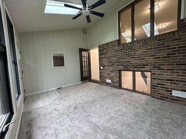 Foto del edificio - $1,950 | 3 Bedroom, 2 Bathroom | No Pets | Available on August 1st, 2026!