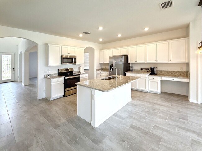 Foto del edificio - 11305 Shady Blossom Dr