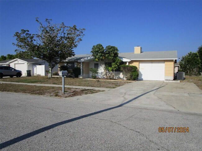 Building Photo - 1110 Grand Blvd