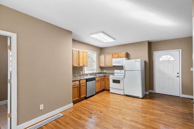 Interior Photo - Cedar Cottage