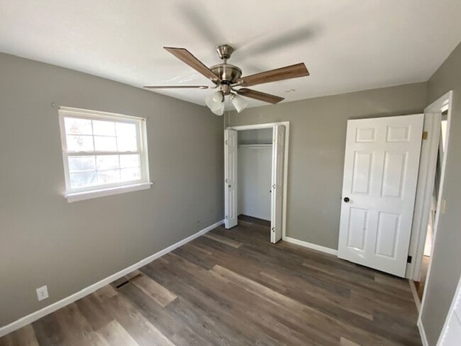 Foto del edificio - VERY NICE 3-BEDROOM 1-BATH IN WEST JOPLIN-$1250 RENT-$1250 DEPOSIT