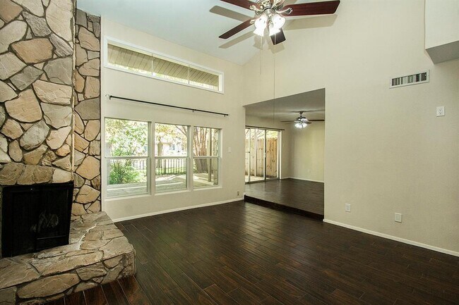 Building Photo - 2953 Country Pl Cir