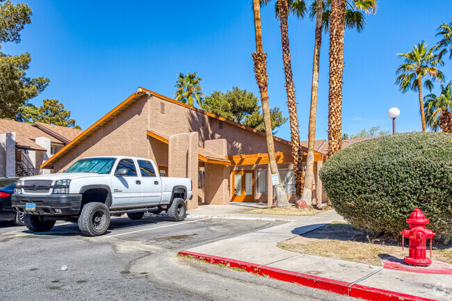 Oficina de arrendamiento - Desert Villas