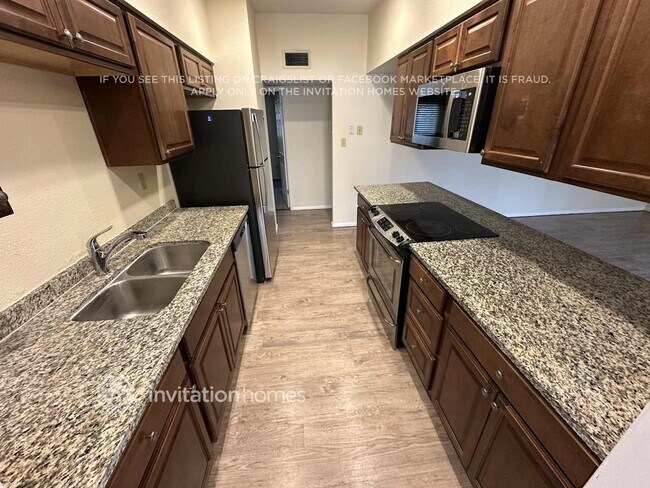 Foto del edificio - 1632 E Broadmor Dr