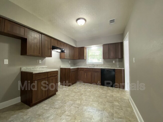 Foto del edificio - 1284 Old Hickory Rd