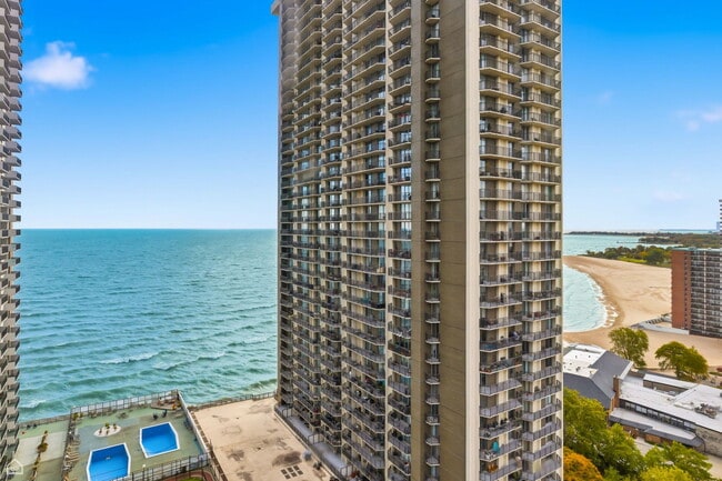 Foto del edificio - 6030 N Sheridan Rd