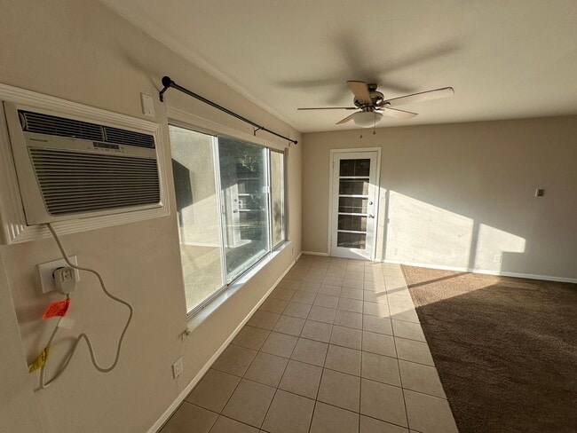 Building Photo - 3035 Redwood Ave - West Sacramento 95691