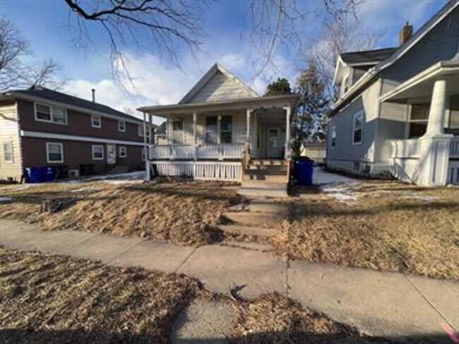 Foto del edificio - 1706 5th Ave SE