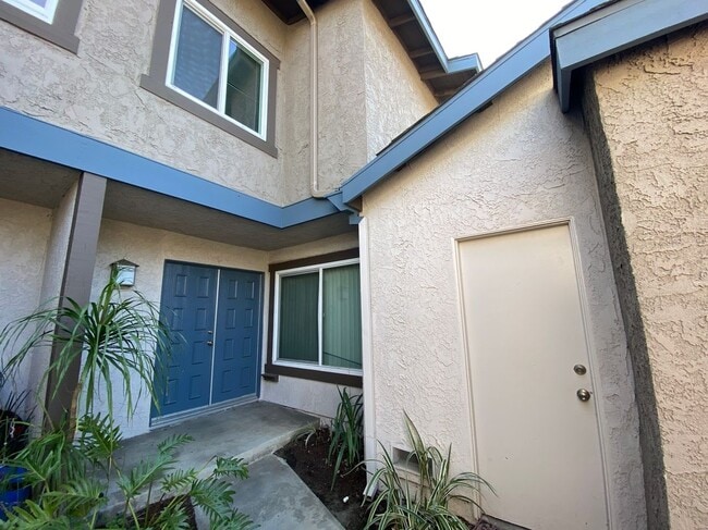 Foto del edificio - 20130 Village Green Dr