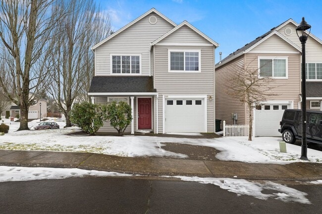 Building Photo - 3 Bed/ 2.5/Bath Must See Home in BETHANY!!