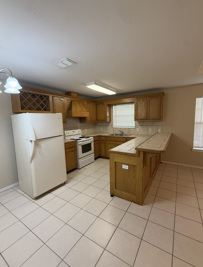 Building Photo - 3110 Carson St