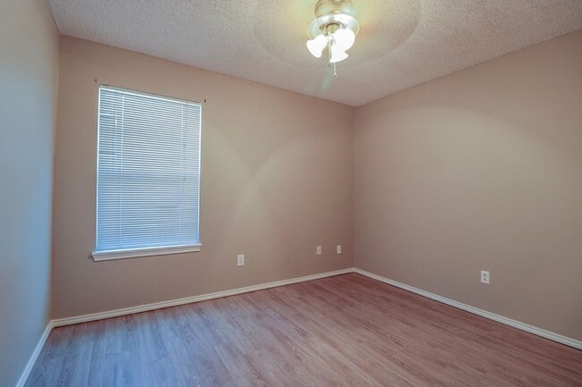 Foto del edificio - 2415 87th St