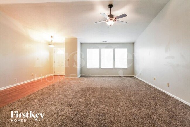 Foto del edificio - 41 Knoll Ln