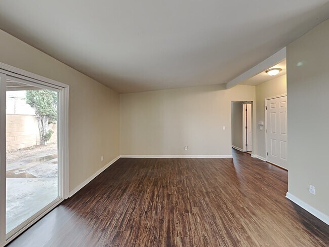 Building Photo - 11201 Arminta St