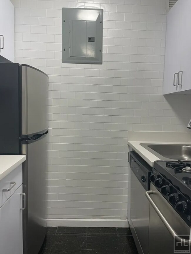 Foto del edificio - EAST 56 STREET