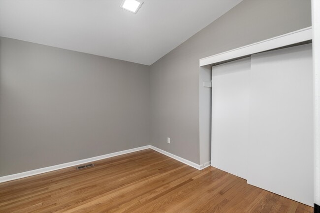 Foto del edificio - 1050 Brooklawn Dr