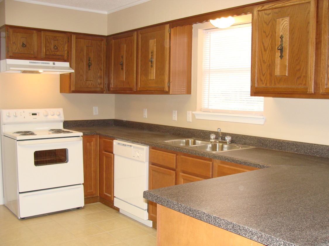 Large Kitchen - Berkshire Apartments