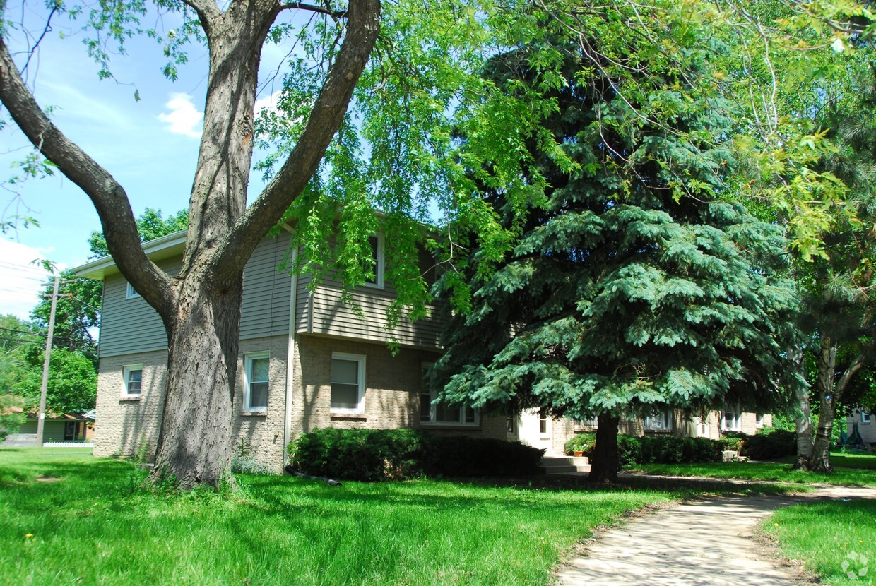 Building Photo - 5870 Tower Rd