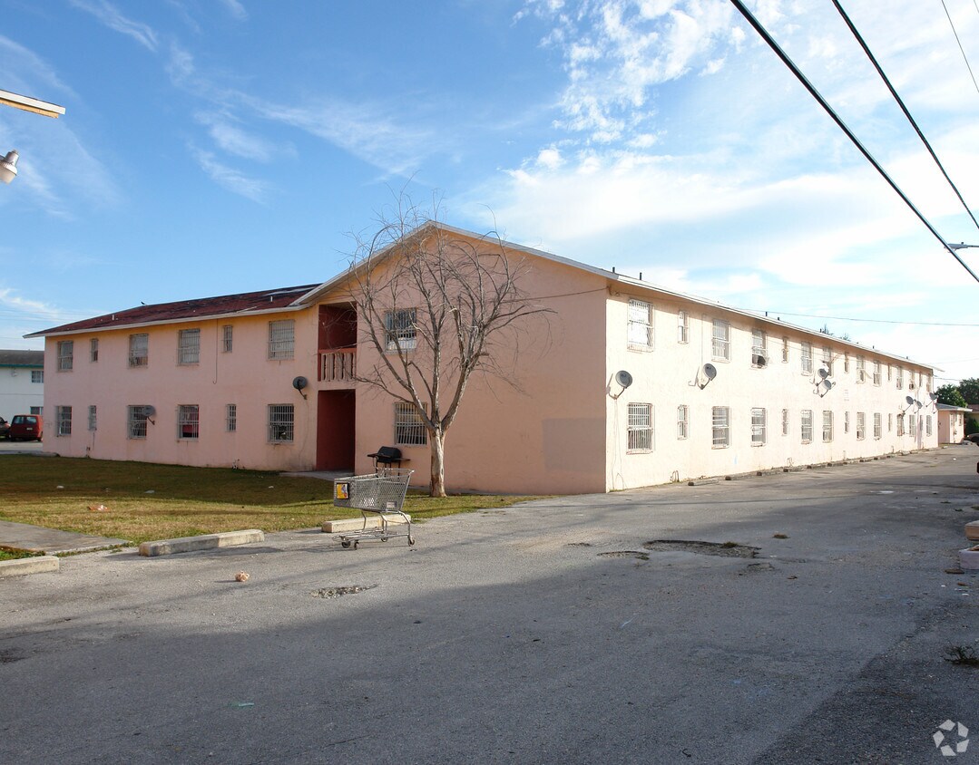 Building Photo - 140 SW 6th St