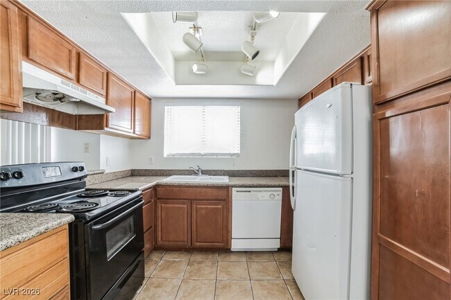 Foto del edificio - 7200 W Pirates Cove Rd